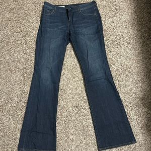 KUT- Farrah Baby Bootcut Jean